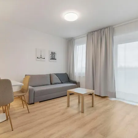 Pilot Apartment - With Parking Bratislava Exterior photo