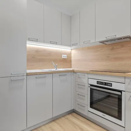 Pilot Apartment - With Parking Bratislava Exterior photo