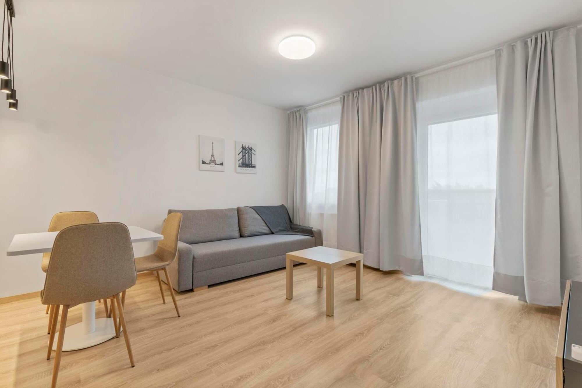 Pilot - With Parking Apartament *