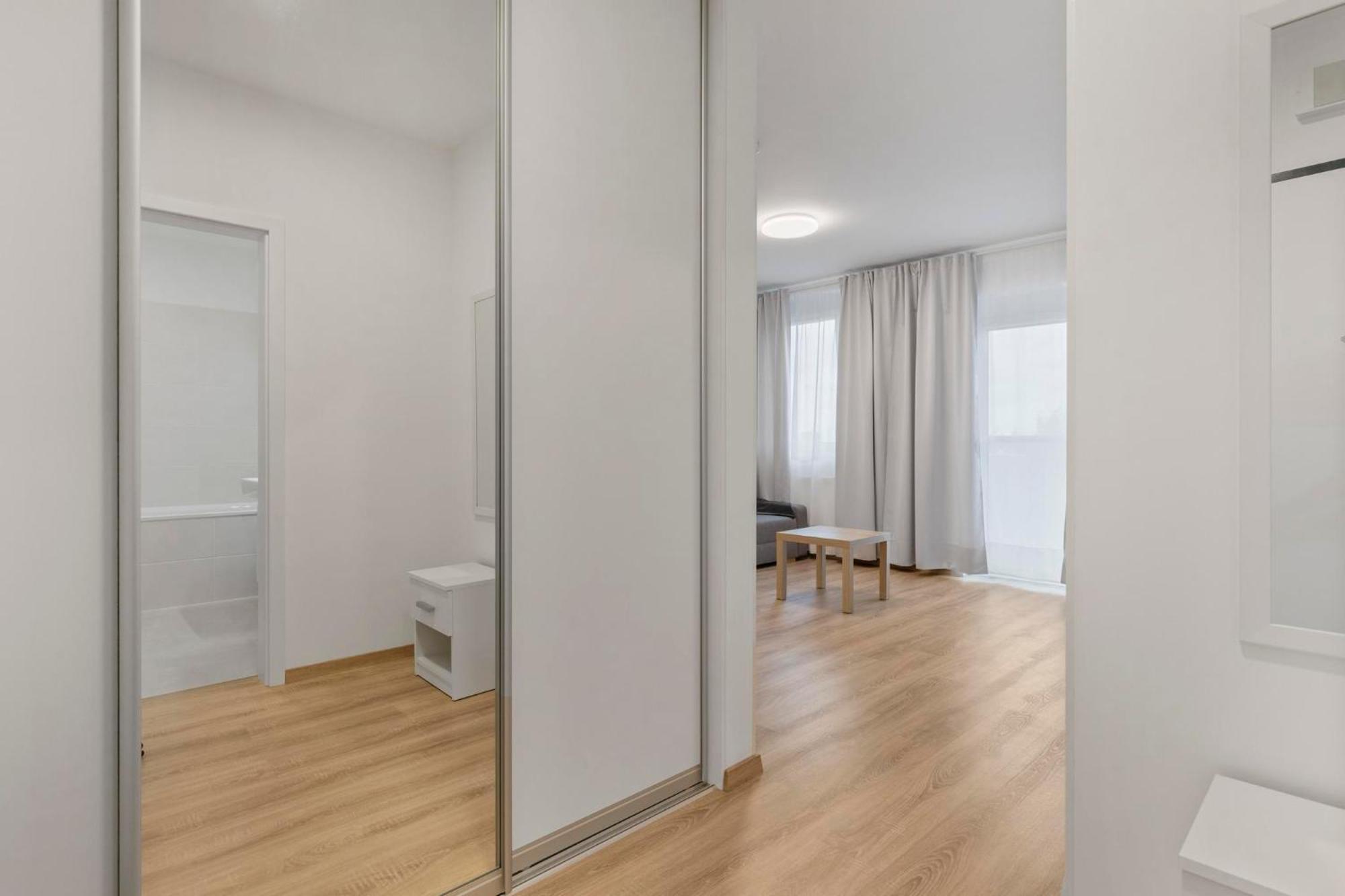 Apartament Pilot - With Parking Bratysława